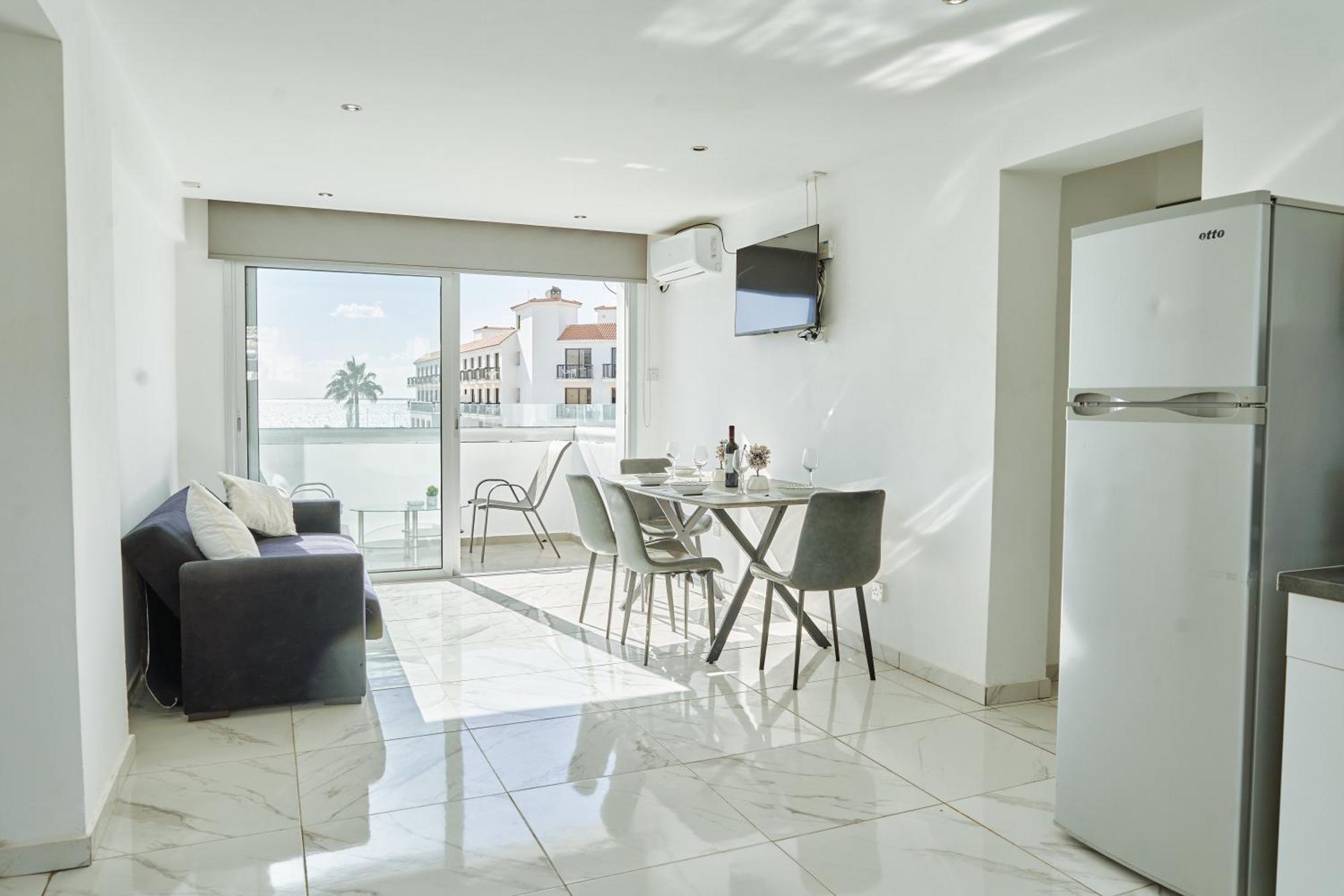 Nissi Adonis Suites Ayía Nápa Extérieur photo